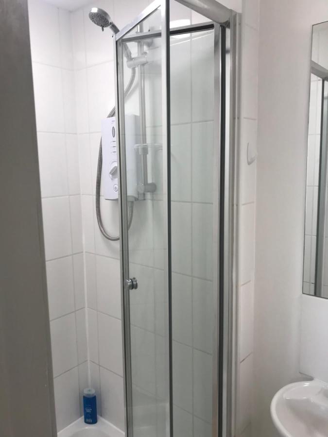 Fantastic Large 1 Bed Loft Flat Close To Heathrow - 77vfr5 Apartment Cranford