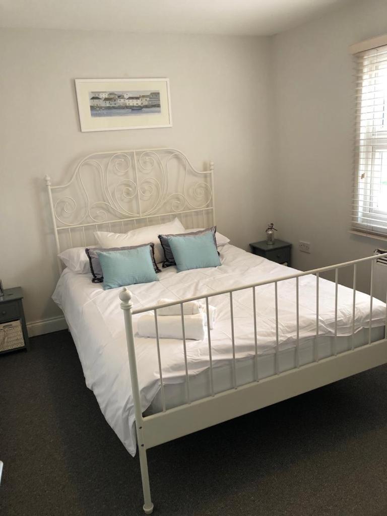 Fantastic Large 1 Bed Loft Flat Close To Heathrow - 77vfr5 Apartment