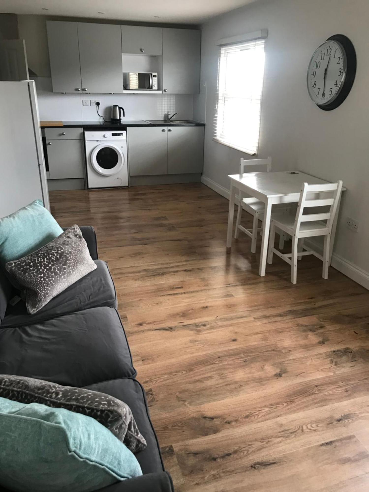 Apartment Fantastic Large 1 Bed Loft Flat Close To Heathrow - 77vfr5